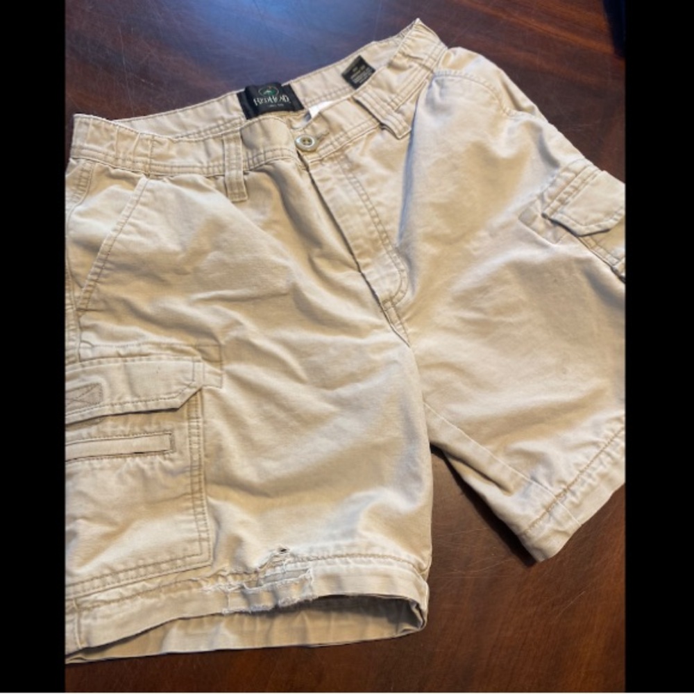 RedHead Men's Tan Cargo Shorts with Multiple Pockets
